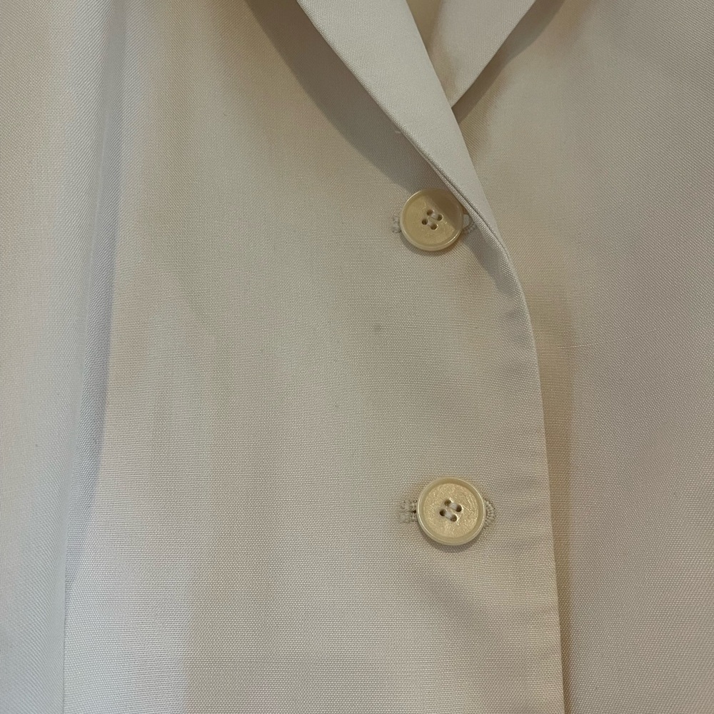Ann Taylor Cream Sleeveless Button Front Blazer Top - Picture 3 of 6